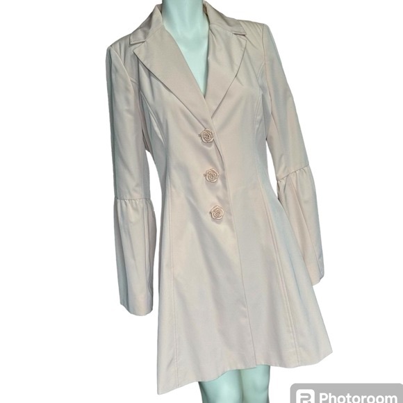 Ivanka Trump Light Pink Rose Trench Coat Size Medium NWT